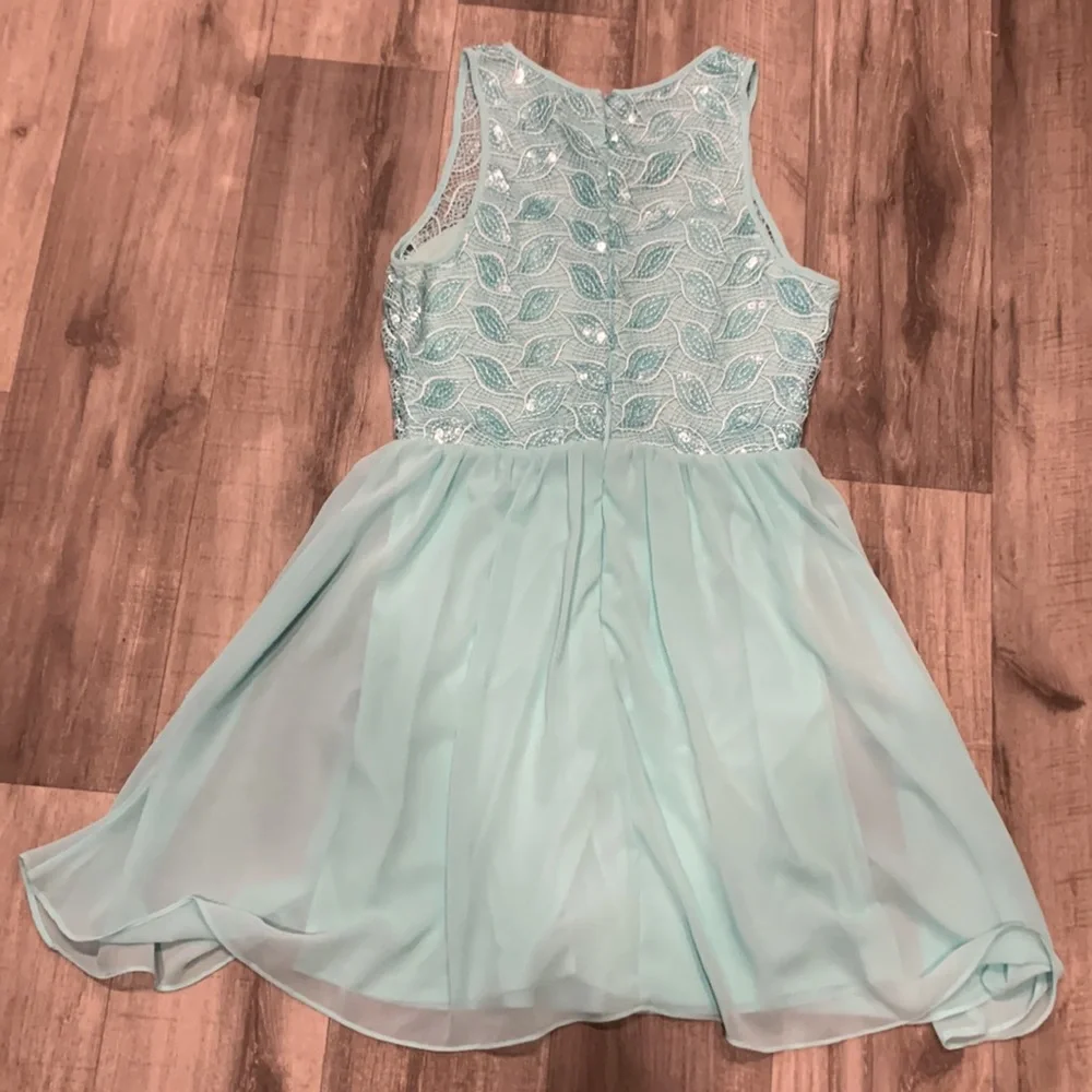 Jun Ivy homecoming, prom, winter snow globe size Medium Dress - Picture 7 of 8